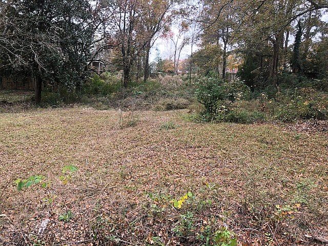 2nd image of 3712 Claymore Rd