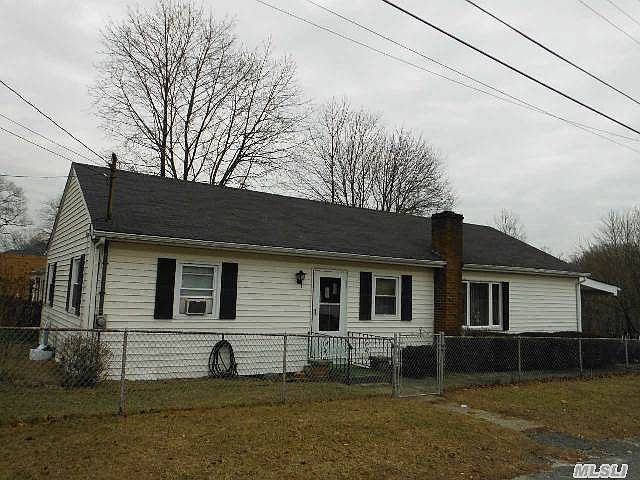 1st image of 119 Woodycrest Dr