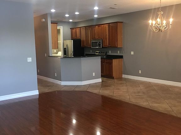 5th image of 7433 Terrace River Dr