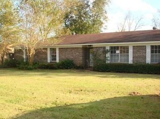 608 E Verbena Ave, Foley, AL 36535