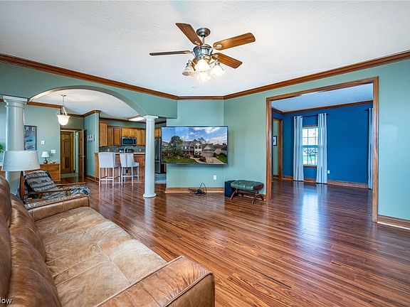 4th image of 859 Thornwood Dr