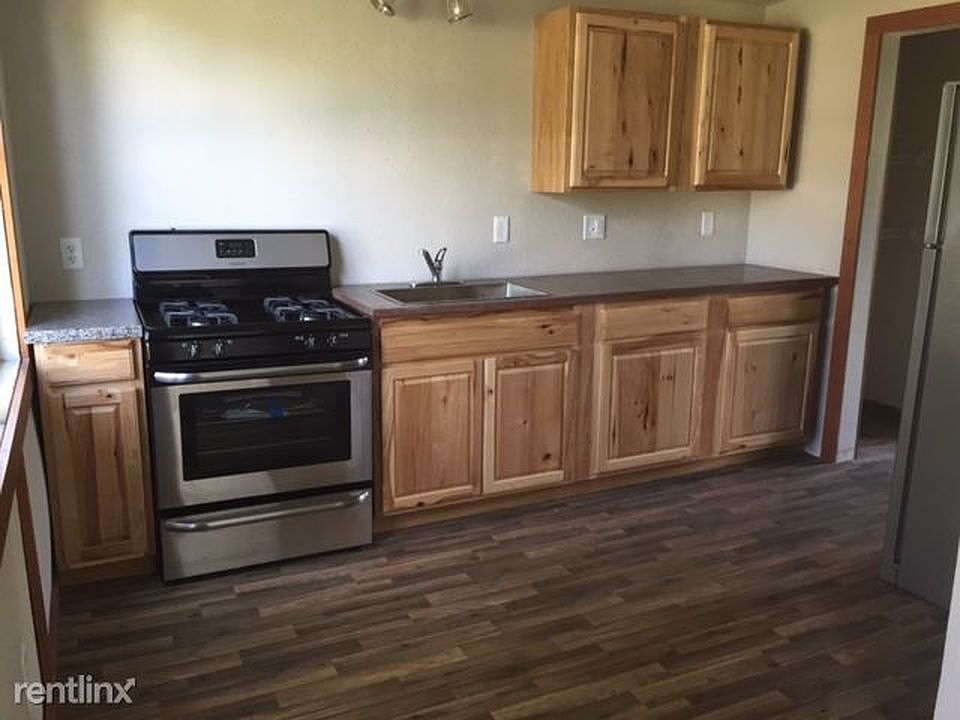 1st image of 52 23rd St S
