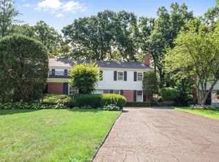 3005 Indianwood Rd, Wilmette, IL 60091