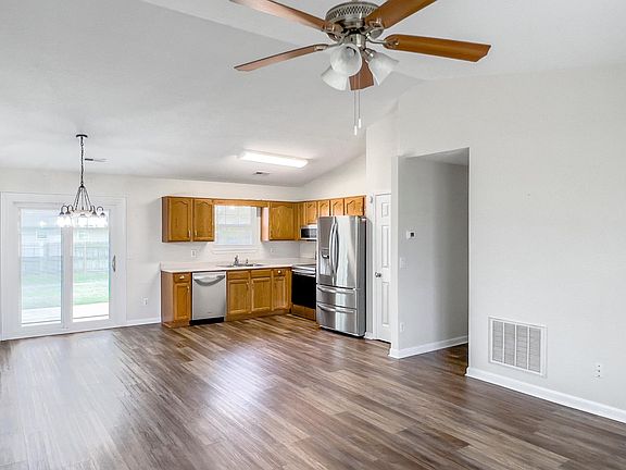 3rd image of 1106 Stonelilly Dr