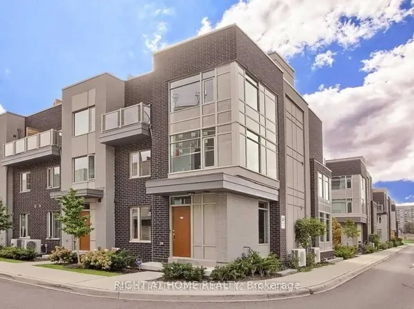 26 Applewood Ln #49, Toronto, ON M9C 0C1