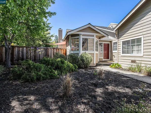 301 Meghan Ln, Walnut Creek, CA 94597