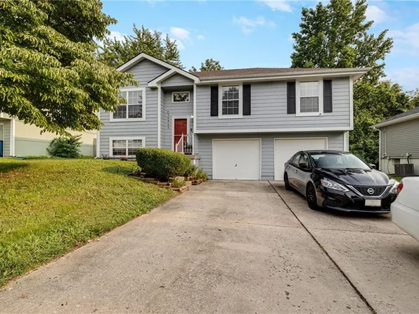 14805 E Nickell Ave, Independence, MO 64050