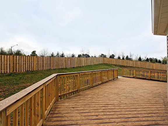 No Maintenance Trex Deck - Over 400 Sq. Ft.