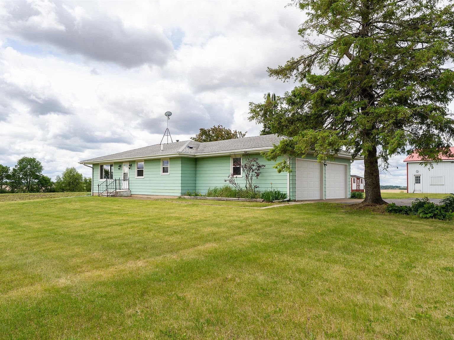9376 N Main St, Rockford, IL 61103 | Zillow