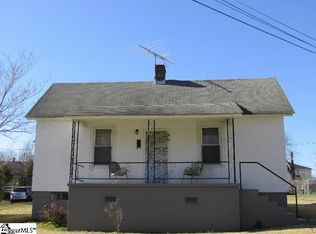 6 Townsend St, Laurens, SC 29360