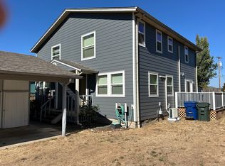 215 Smith Loop, Springfield, OR 97478