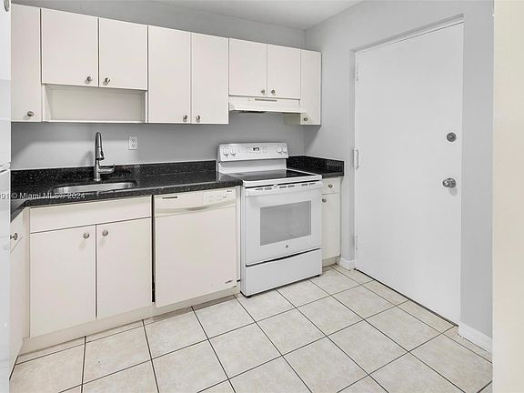 4th image of 7430 Miami Lakes Dr APT E302