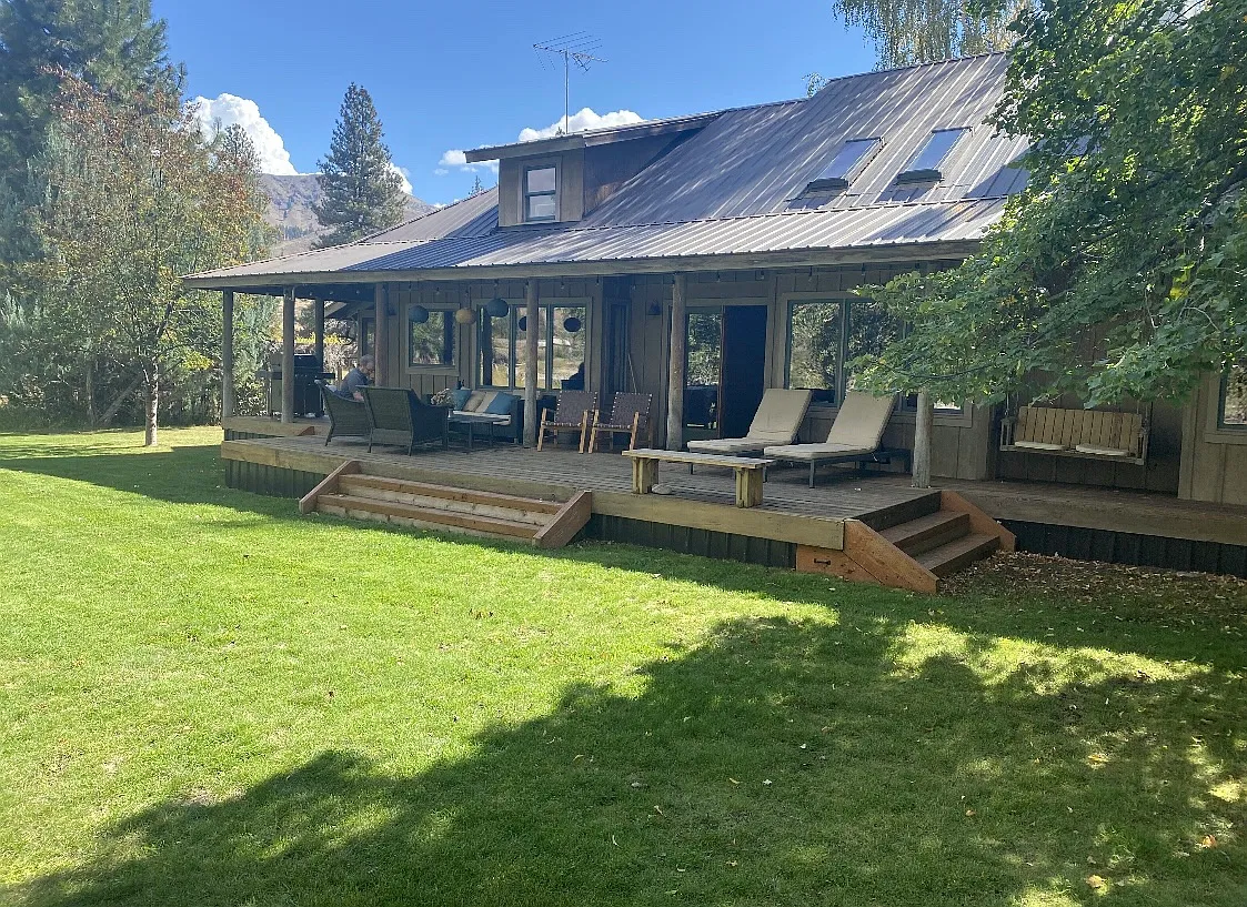 Lewisia Rd, Winthrop — Photo 1