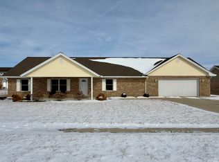 212 E Prestige Dr, Muncie, IN 47303