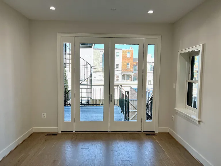 1125 Fairmont St NW — Photo 14