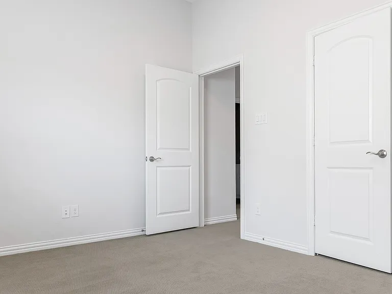 12569 Royal Oaks Ln — Photo 24
