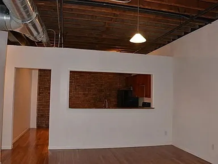 111 N Main St — Photo 5