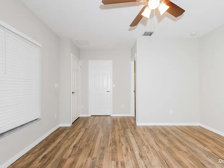 459 SW Laconic Ave — Photo 13
