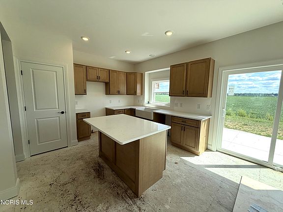 5th image of 9841 Featherwood Ln
