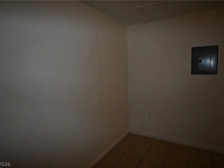 1007 C St #3 — Photo 10