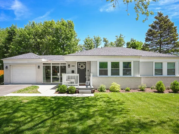 355 Grandview Ave, Glen Ellyn, IL 60137