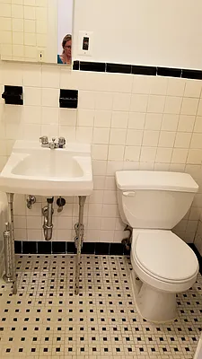 Rented by United Realty Equities | media 20