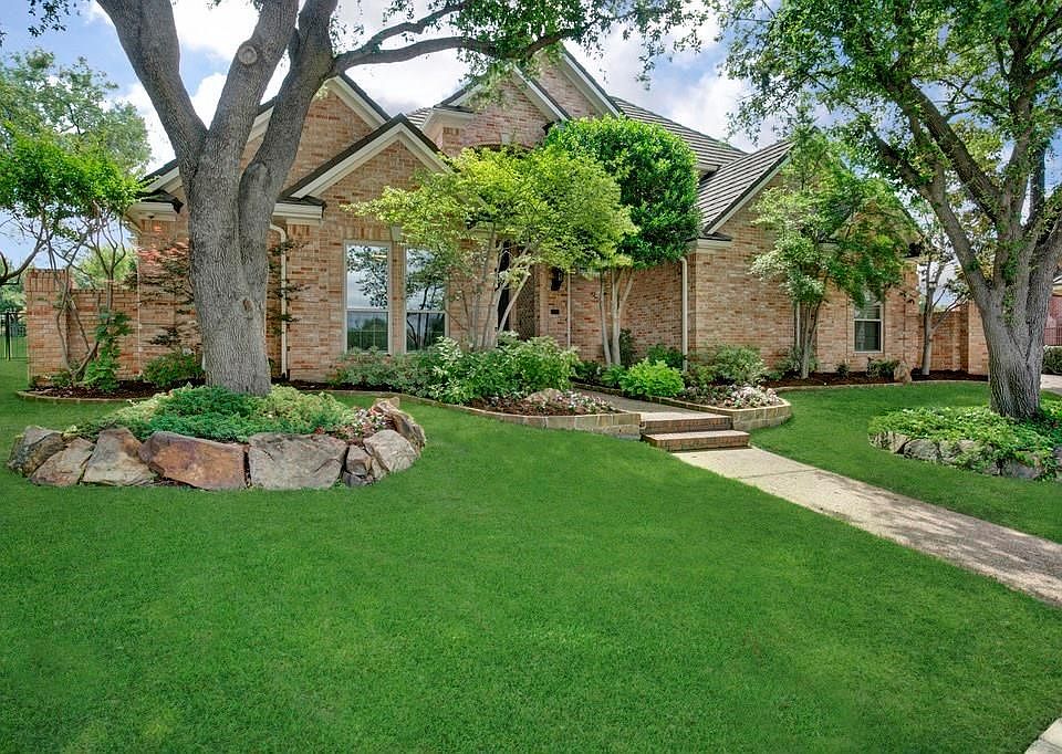 1st image of 11 Bermuda Dunes Ct