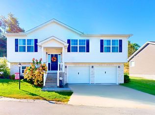 127 Landing Dr, Morgantown, WV 26508