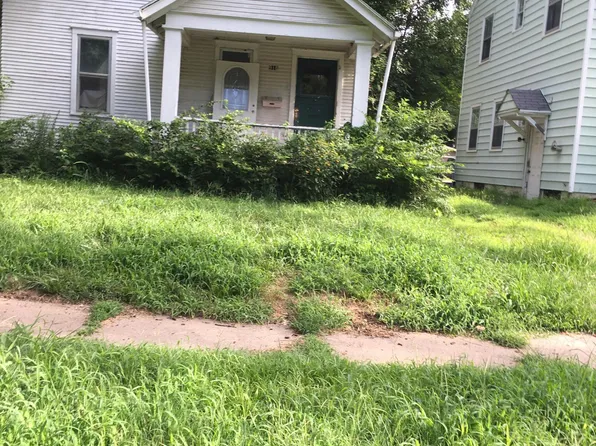 918 Bertrand St, Manhattan, KS 66502