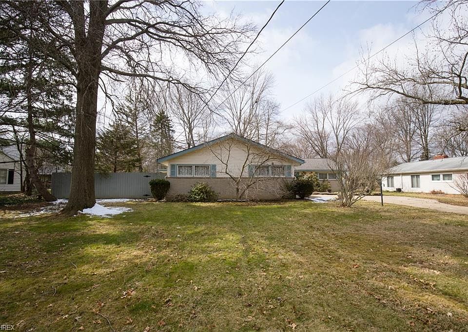 1st image of 40 Glenhurst Dr