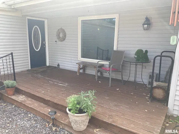 82 Country Pl, Springfield, IL 62703