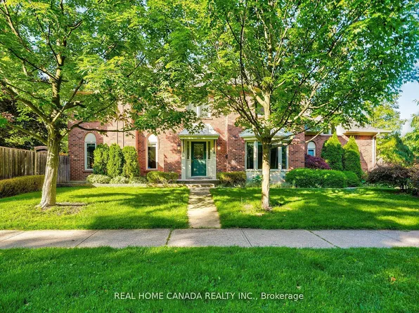 529 Pipers Grn, Oakville, ON L6M 1H2