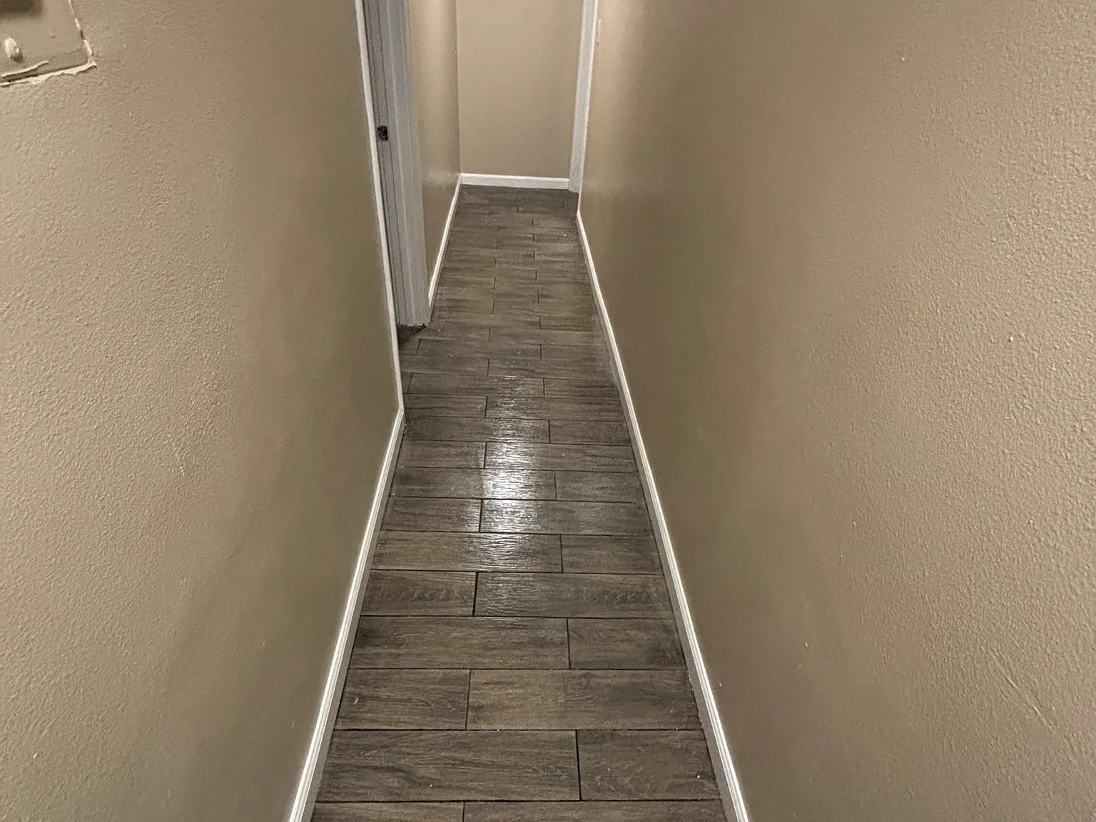 3 bed, 13000 sqft, $3,200 — Photo 2