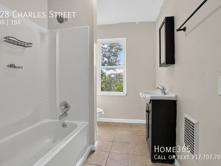128 Charles St — Photo 7