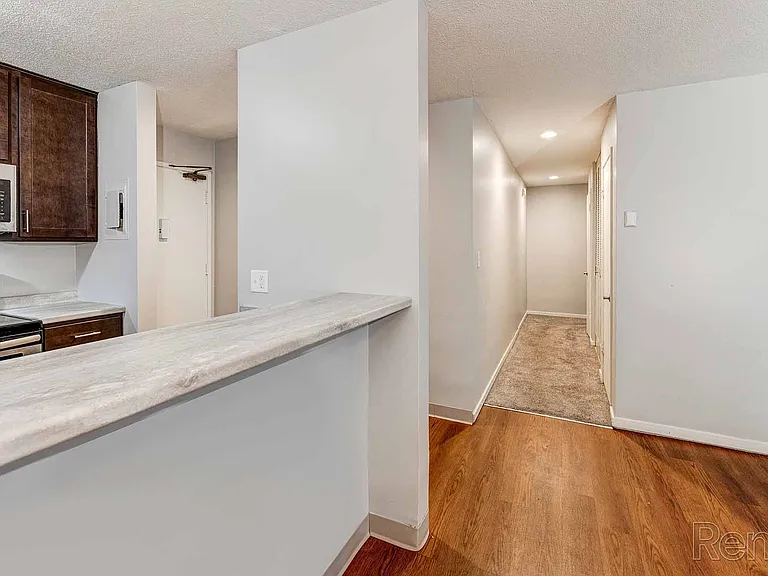 Lexington Hills Apartments — Photo 59