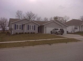 4137 Chandan Blvd, Poplar Grove, IL 61065