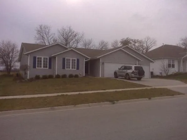 4137 Chandan Blvd, Poplar Grove, IL 61065