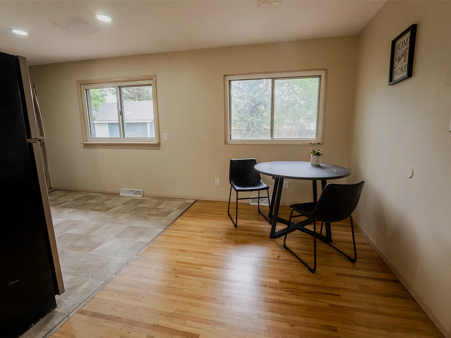 3 bed, 1.5 bath, 1215 sqft, $1,500 — Photo 4