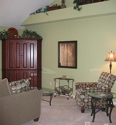 5th image of 131 Lincoln Circle #29