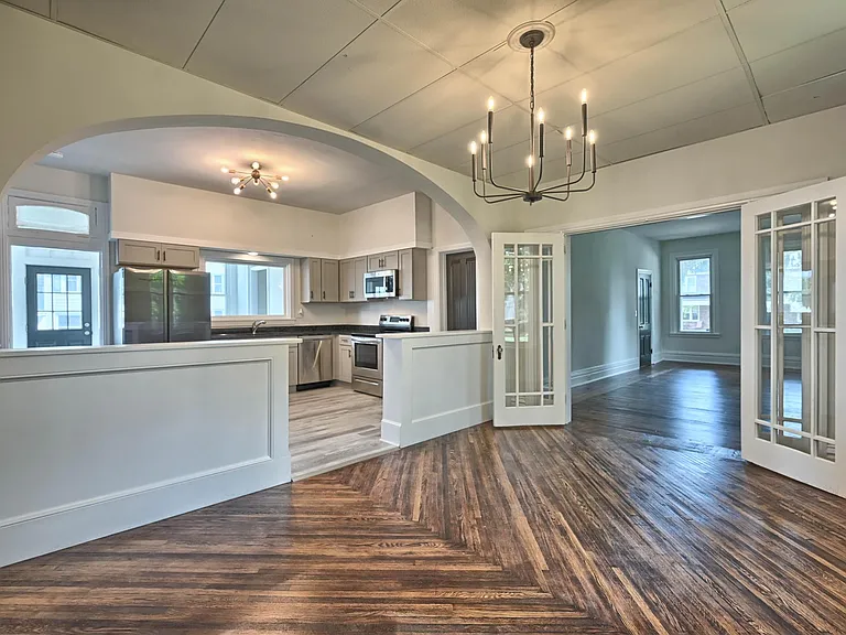 312 E Main St #1 — Photo 9