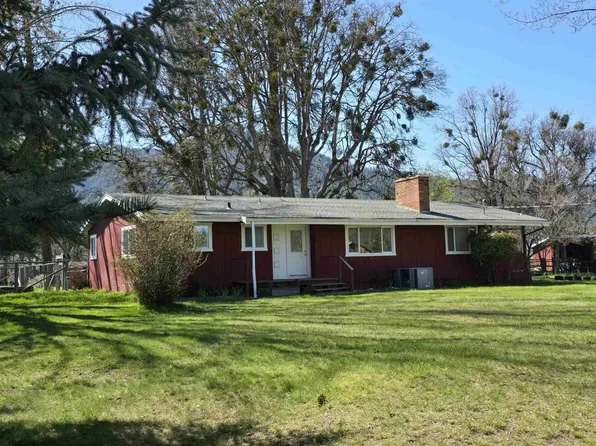 217 Lovers Ln, Etna, CA 96027
