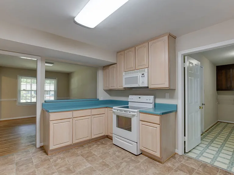 318 Powhatan Dr — Photo 29