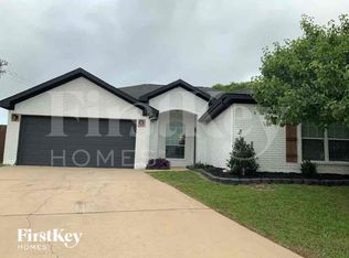 1118 Cedar Ridge Ln, Burleson, TX 76028