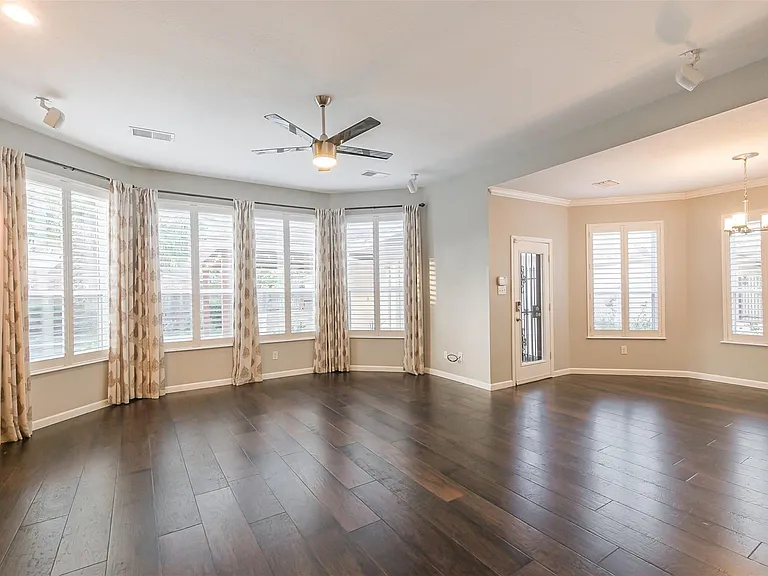 5506 Langhorne Ct — Photo 18