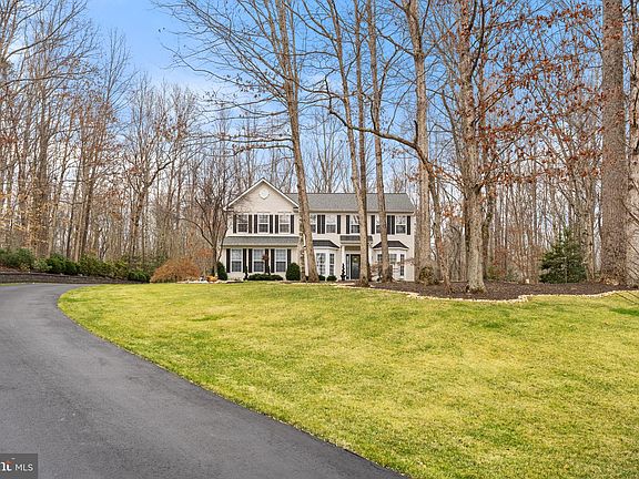 2nd image of 17150 Stoneleigh Pl