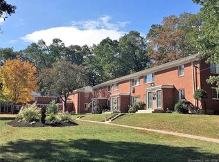 442 Middle Tpke W APT 74U, Manchester, CT 06040