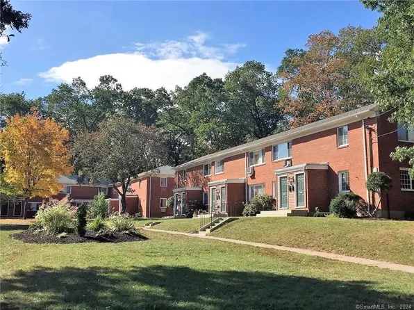 442 Middle Turnpike West #74U, Manchester, CT 06040