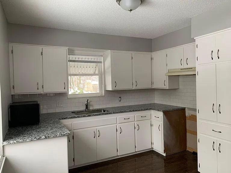 308 NW 74th St — Photo 3