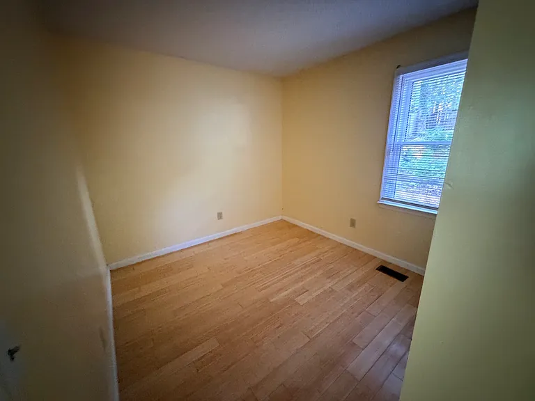 205 Wyatts Pond Ln — Photo 10