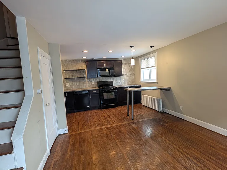 104 1/2 York St #6 — Photo 5